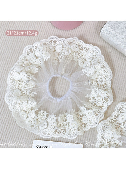 Gifty - Vintage Lace Hair Loop