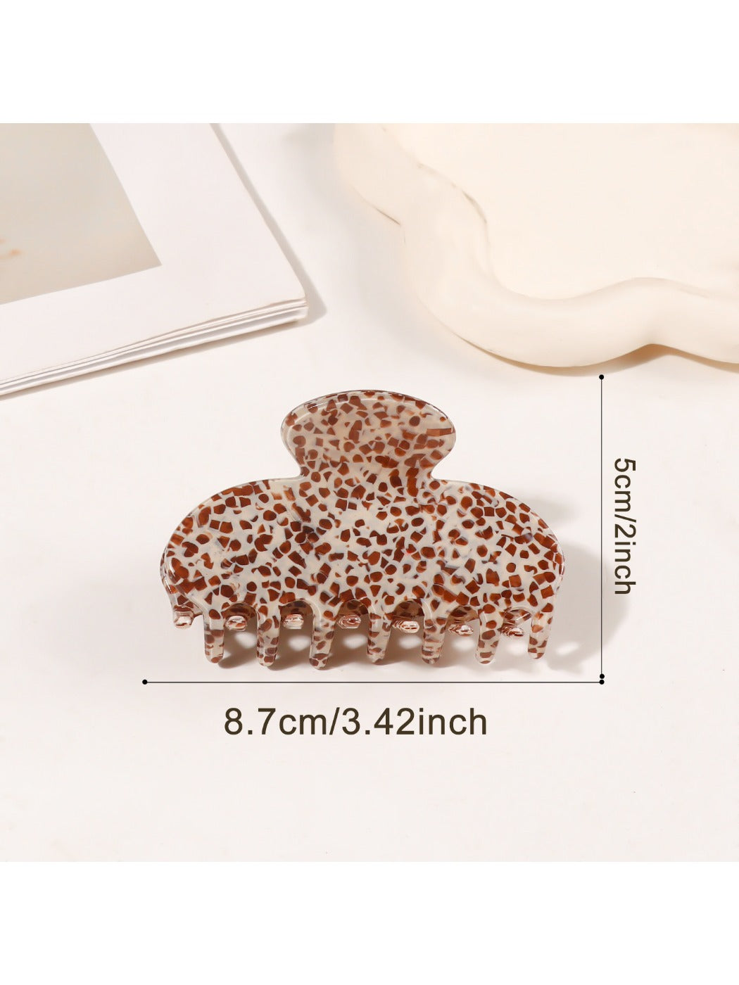 Beau - Chic Polka Dot Hair Claw Clip