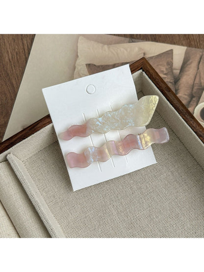 Beau - A Pair of Duckbill Hair Clips