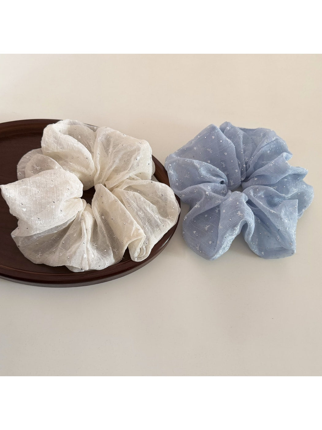 Gifty - Ruched Polyester Bow Detail Fabric Scrunchie