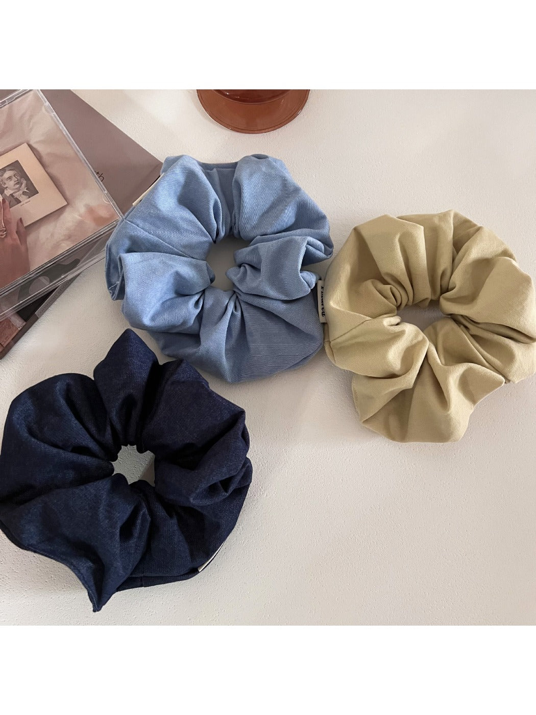Gifty - Versatile Soft Sweet Scrunchie