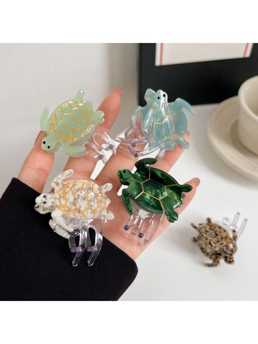 Beau - Cute Sea Turtle Hair Clip