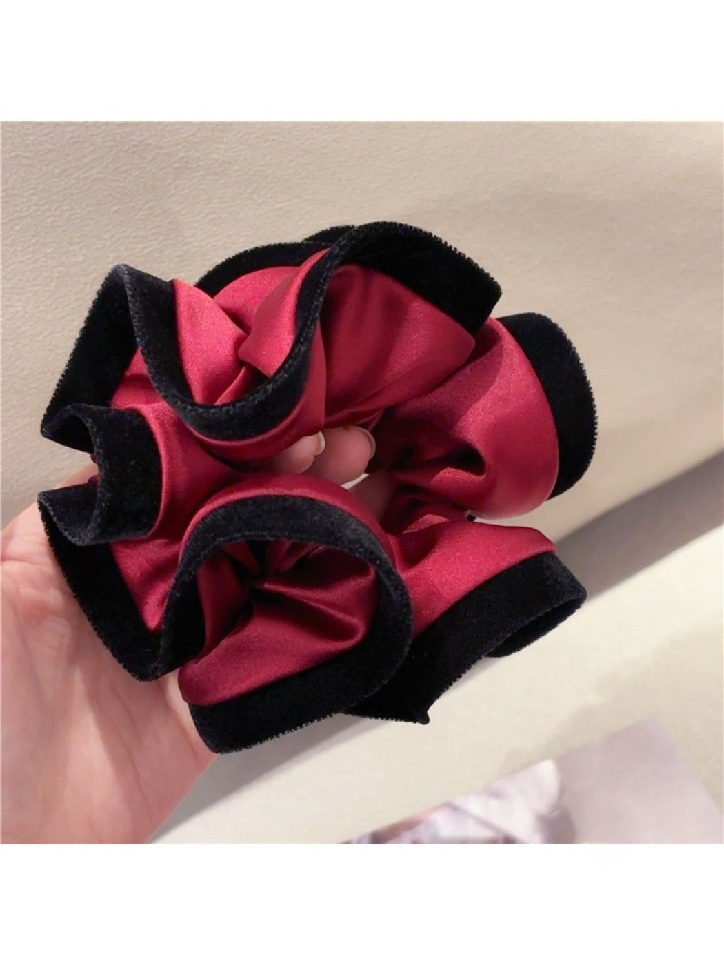 Gifty - Pleated Satin Color Blocking Scrunchie