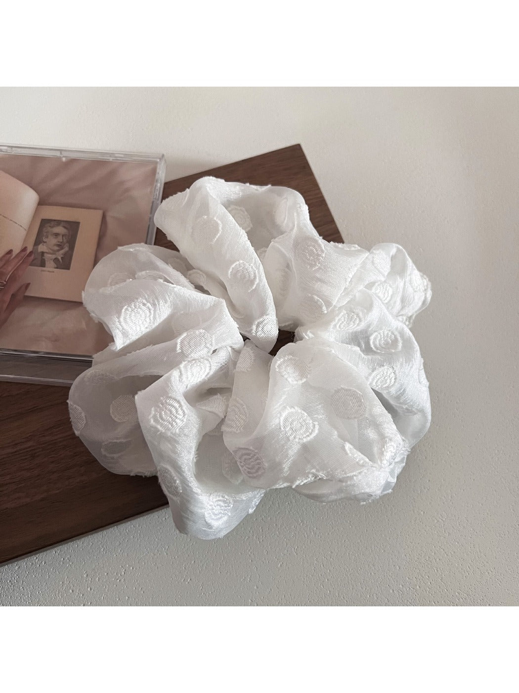 Gifty - Elegant Polka Dot Hair Scrunchie