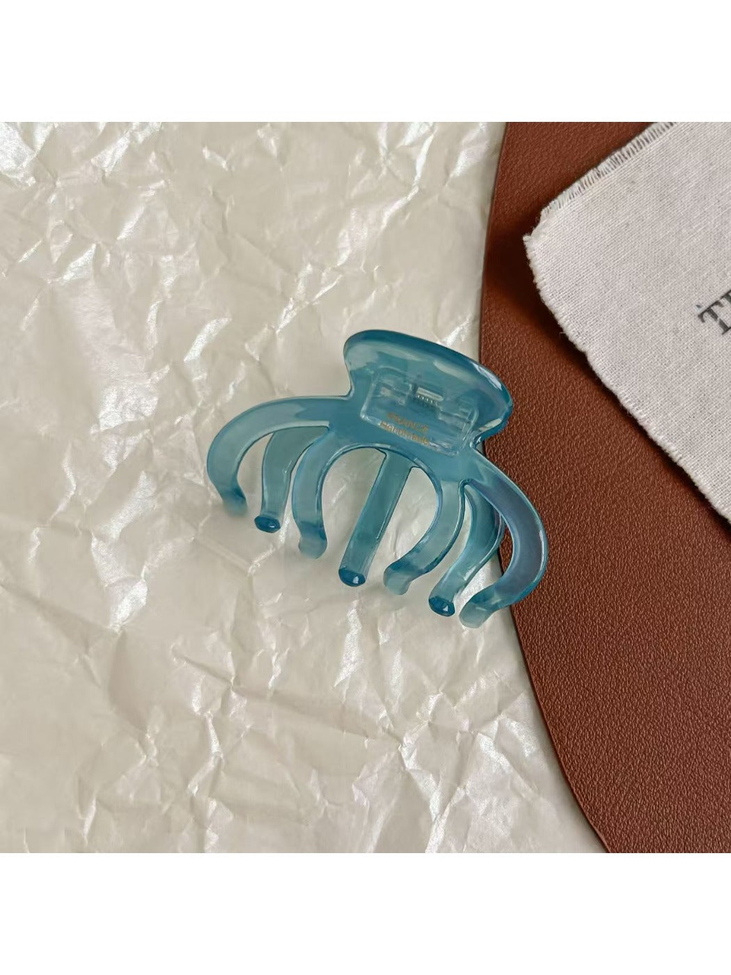Beau - Minimalist Style Claw Clip