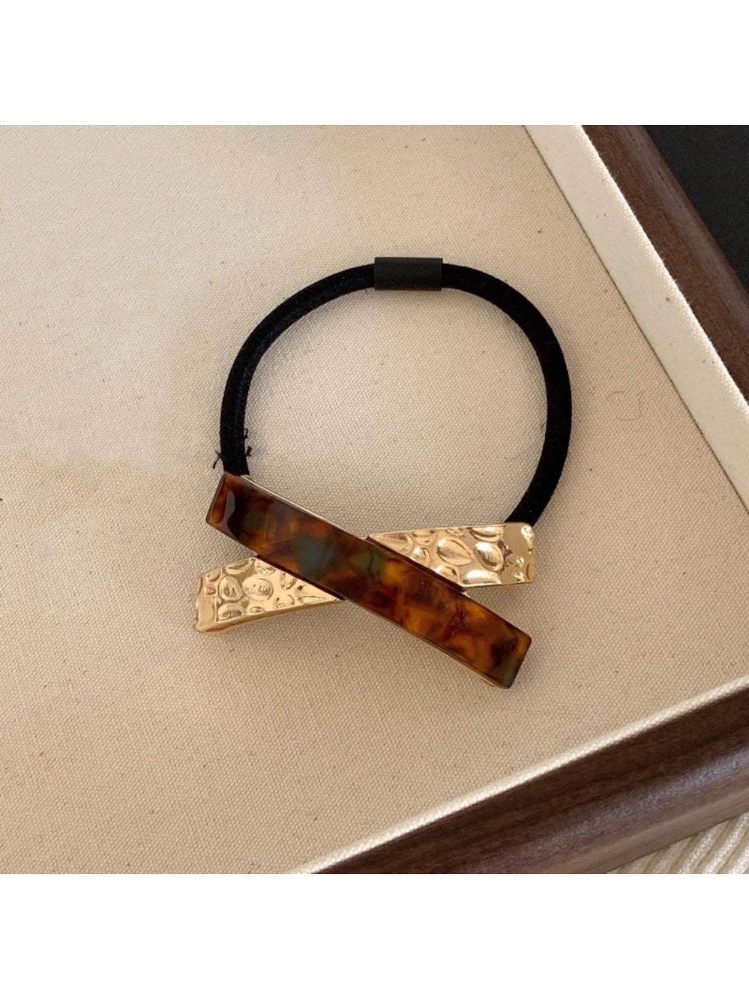 Gifty - Stylish X Shaped Hair Tie