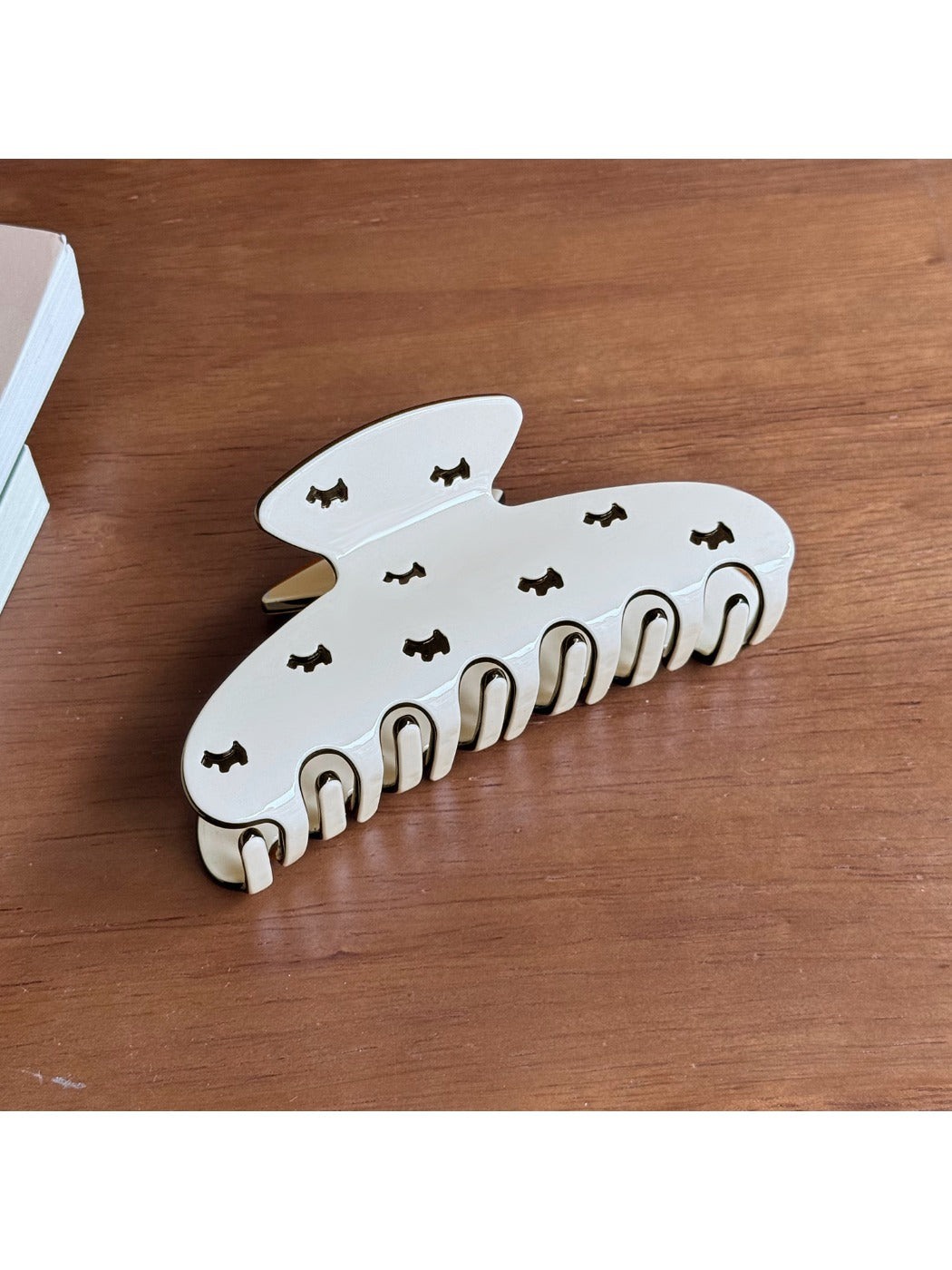 Beau - Fashionable Dotted Line Hair Claw Clip