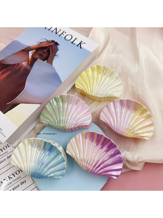 Beau - Elegant Shell Shaped Ombre Claw Clip