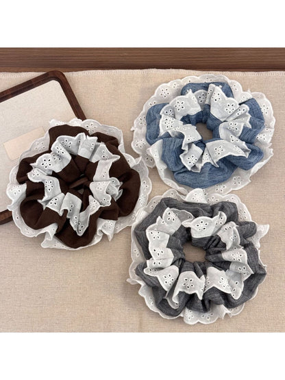 Gifty - Lace Polka Dot Scrunchie