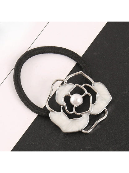 Gifty - Hollow Flower-Shaped Hair Tie