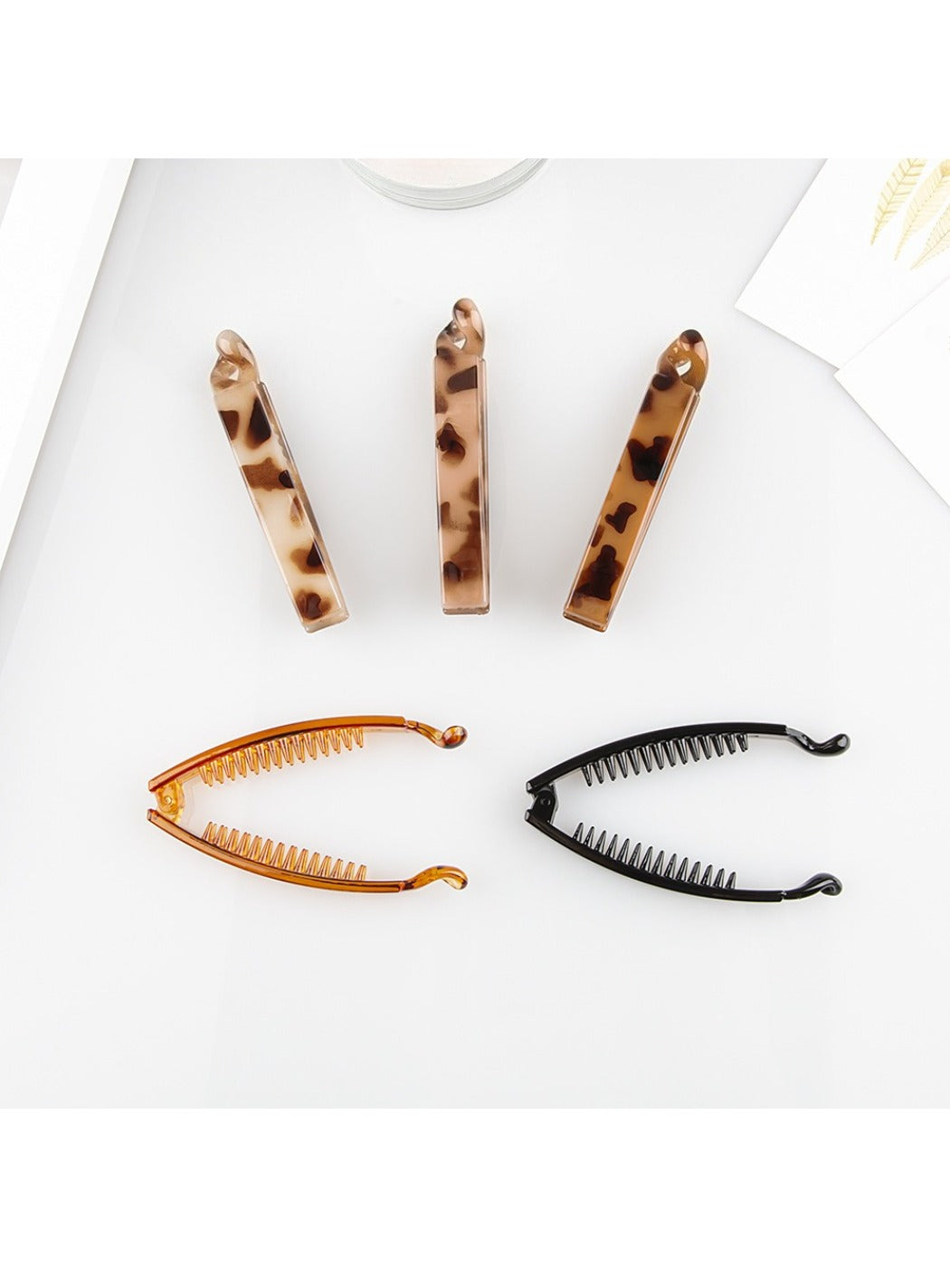Beau - Elegant Minimalist Banana Clip