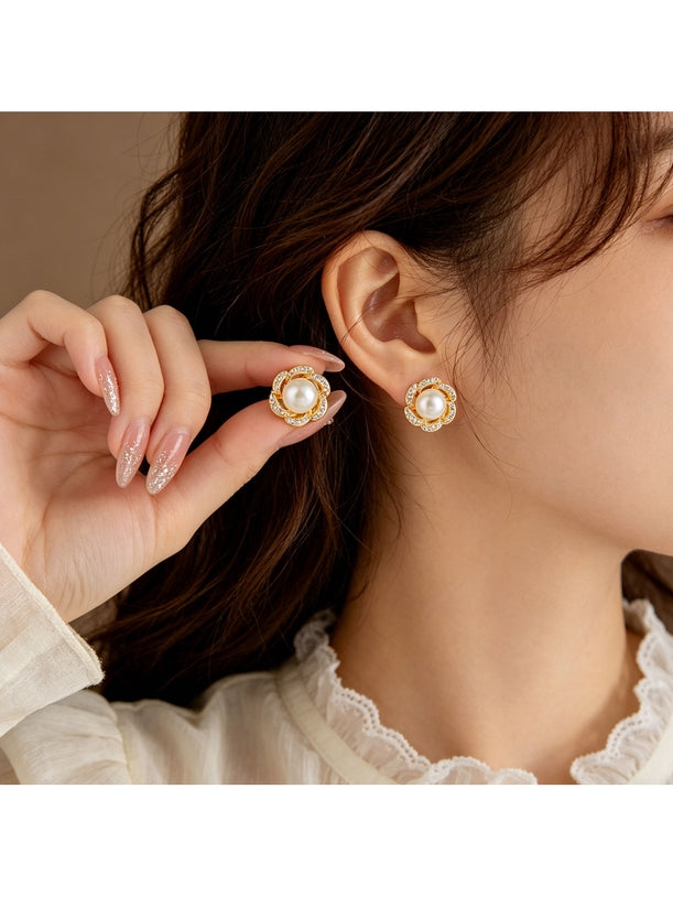 Earedge - Round Center Flower Stud Earrings