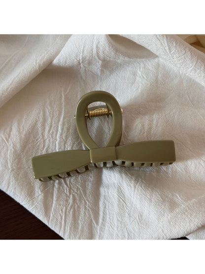 Beau - Glossy Sculpted Plastic Hair Styling Claw Clip