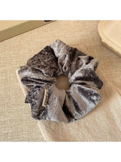 Gifty - Solid Color Plush Scrunchie