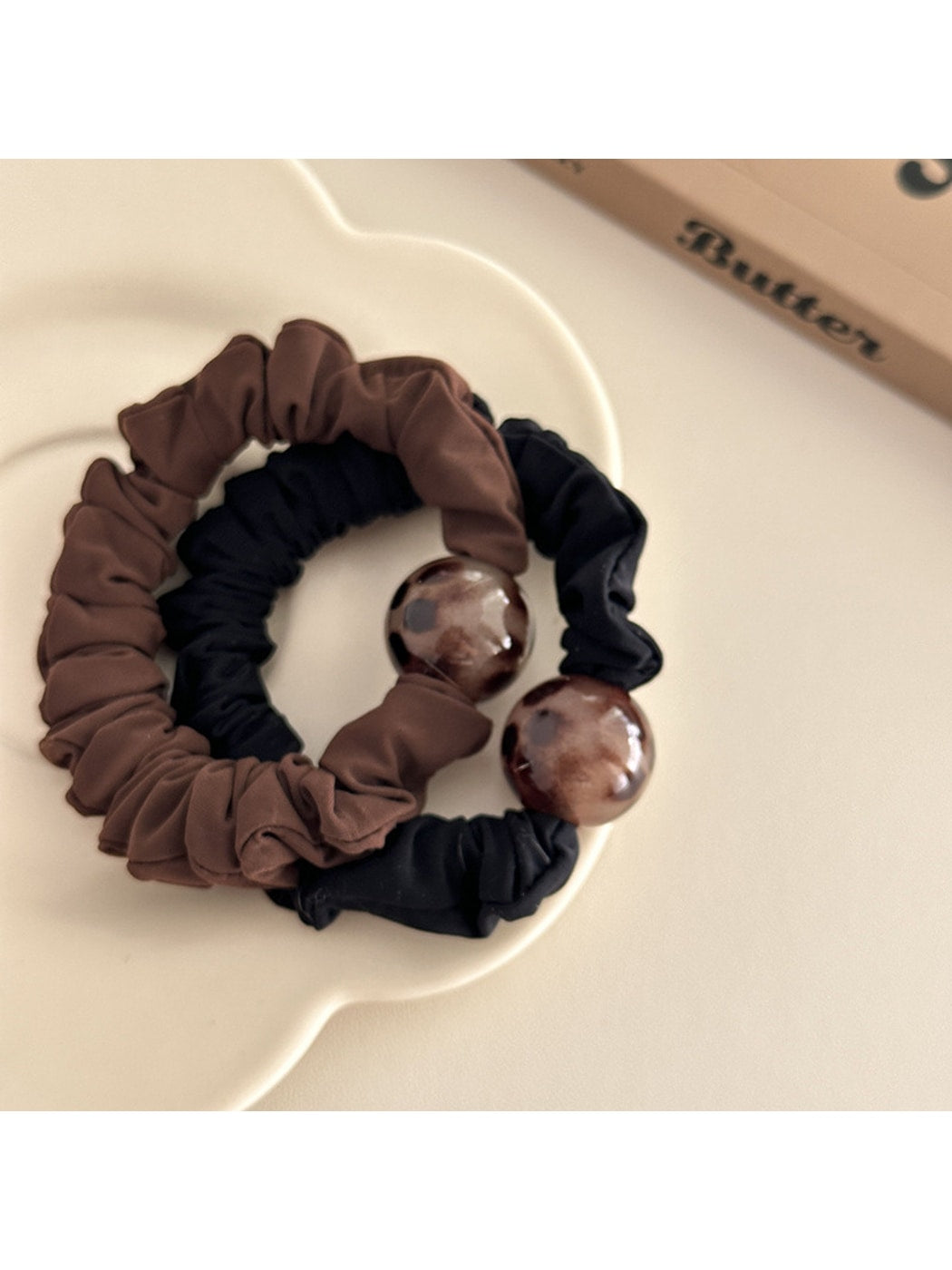 Gifty - Ruffled Leopard Print Ball Accent Scrunchie