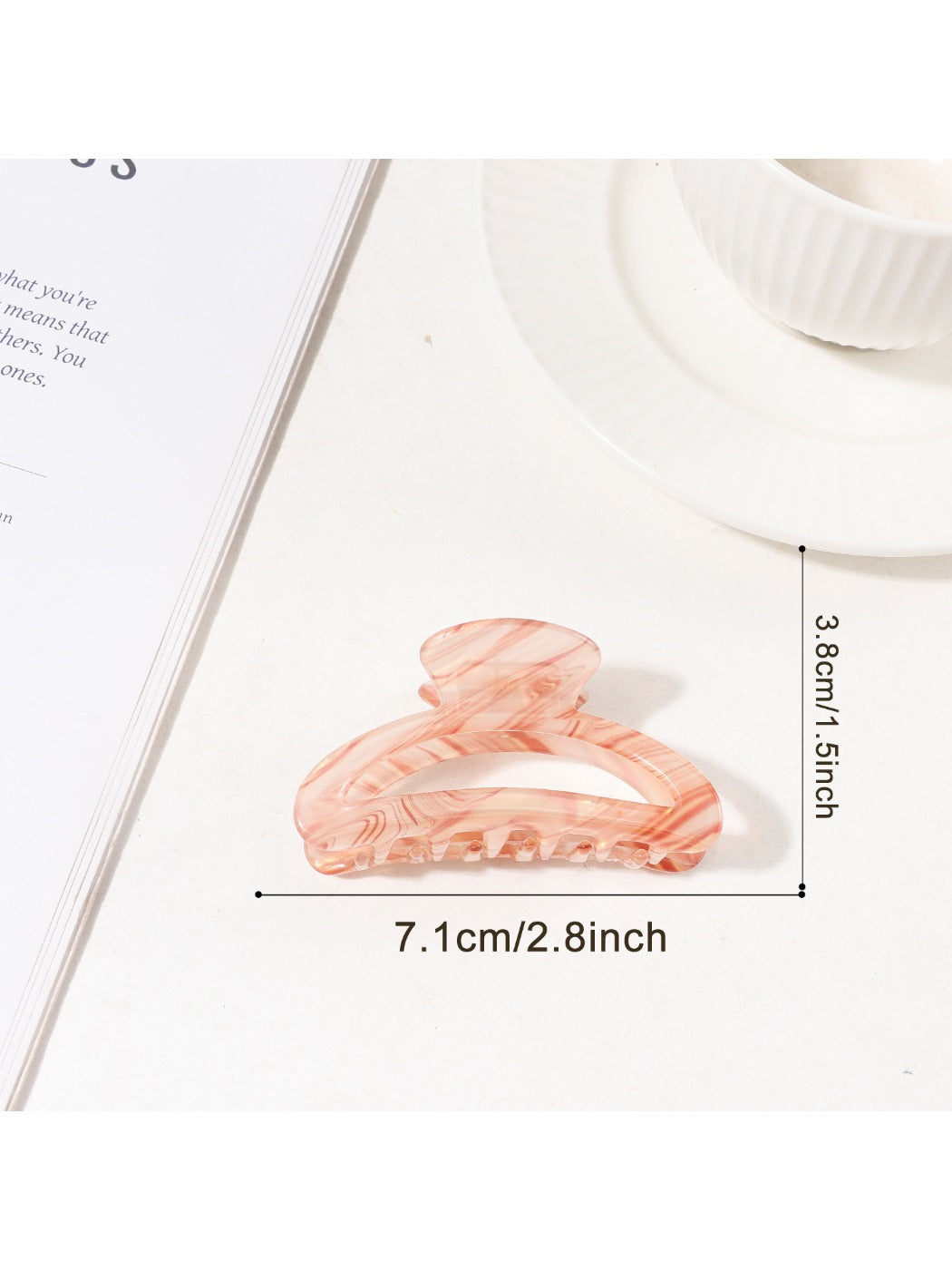 Beau - Chic Openwork Textured Hair Claw Clip