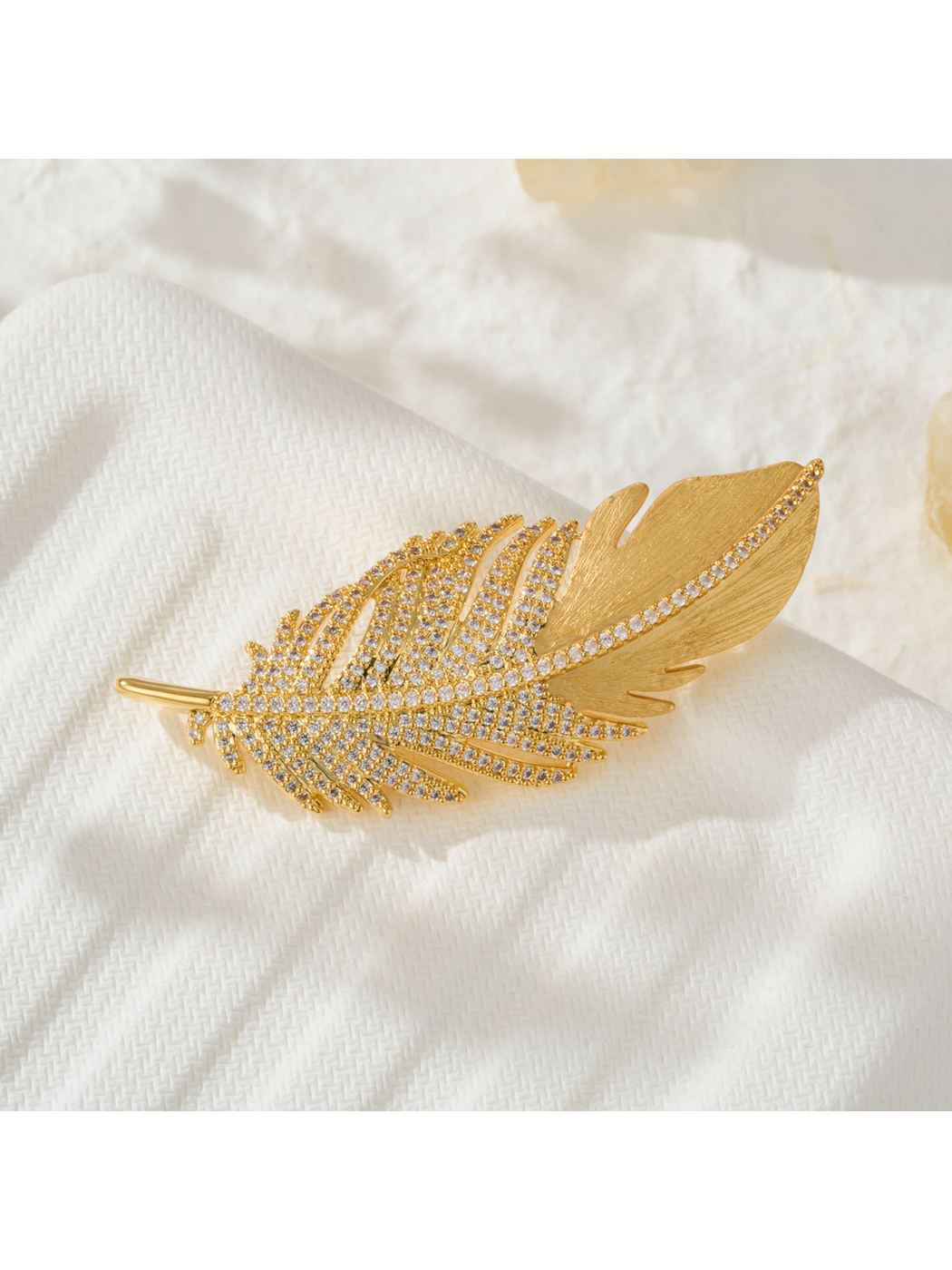 Brovia - Plated Alloy Feather Design Detail Brooch