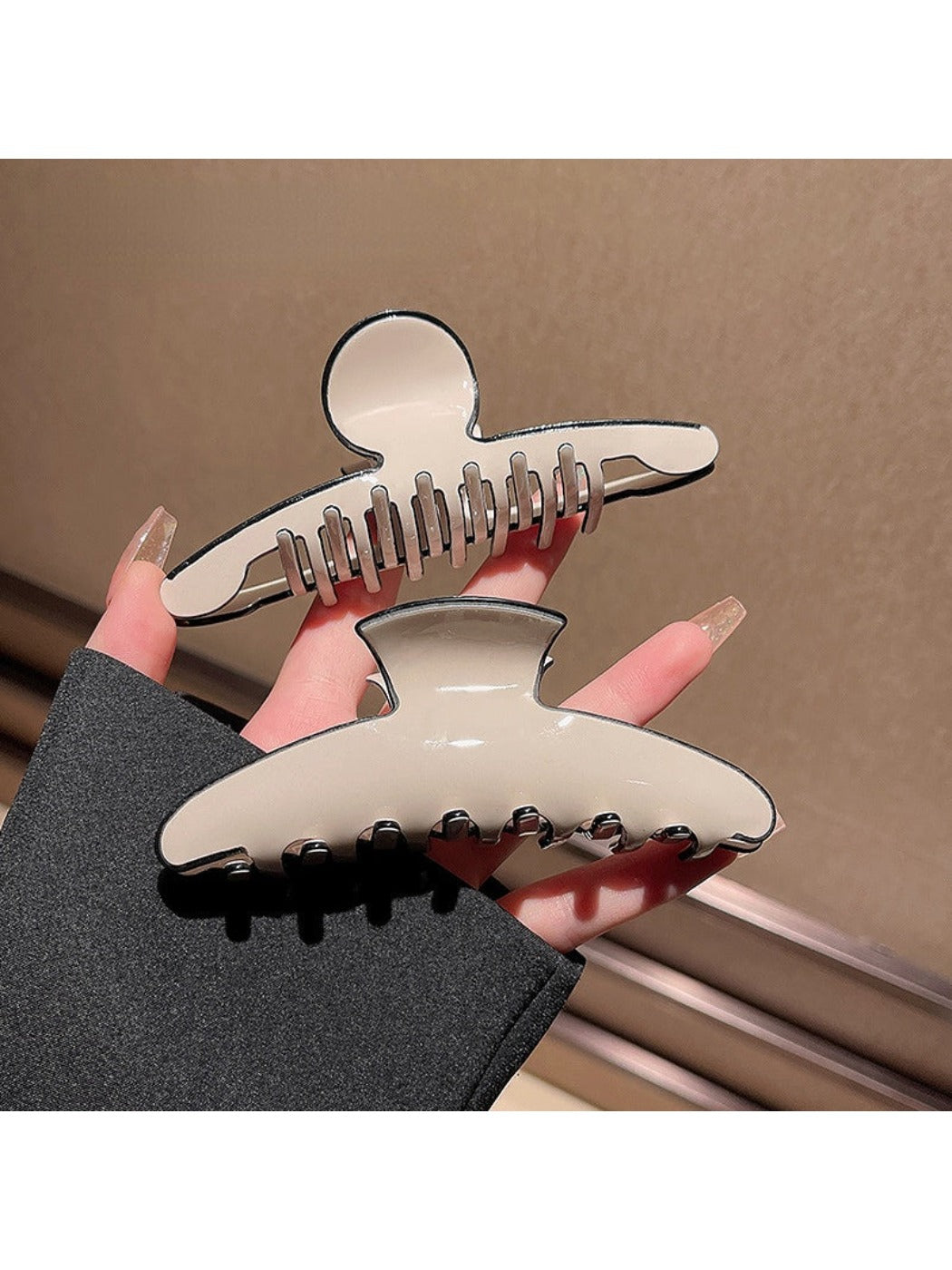 Beau - Cream Claw Clip