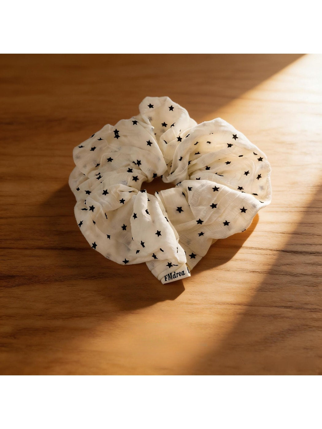 Gifty - Simple Star Design Gathered Polyester Scrunchie