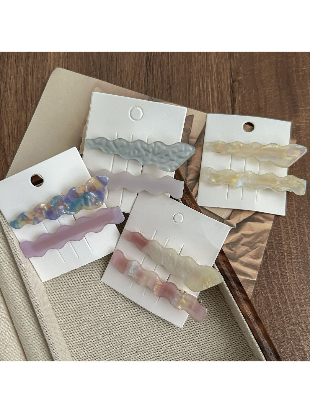 Beau - A Pair of Duckbill Hair Clips