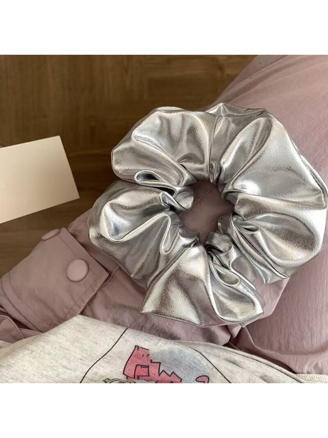 Gifty - Grey Simple Elegant Scrunchie