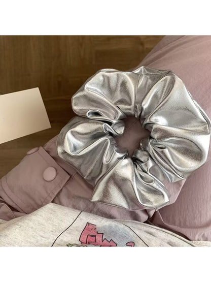 Gifty - Grey Simple Elegant Scrunchie