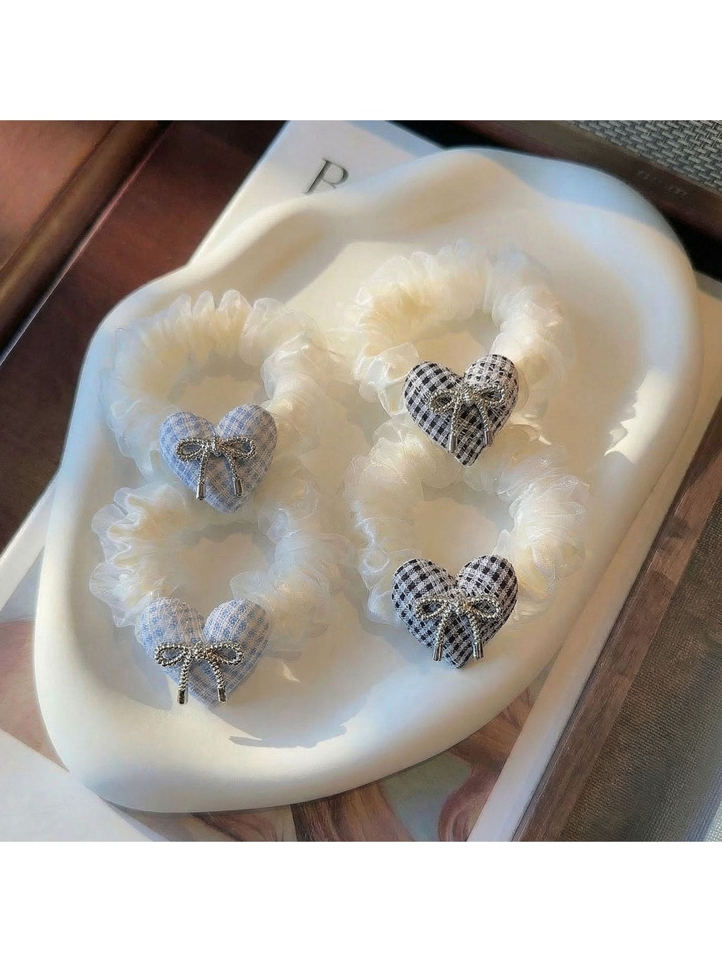 Gifty - Heart Bow Fabric Elastic Scrunchie