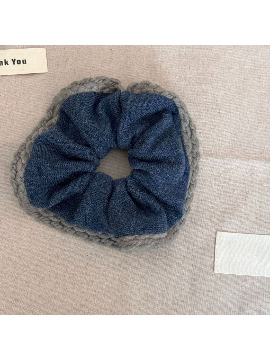 Gifty - Elegant Knit Trim Scrunchie