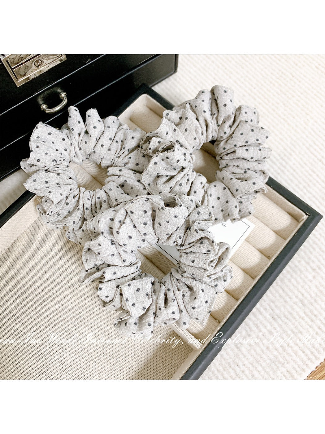 Gifty - Simple Wave Point Hair Circle