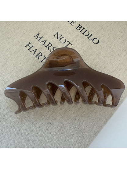 Beau - Minimalist Keel Shaped Hair Claw Clip