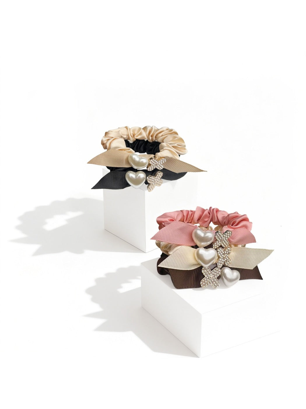 Gifty - Heart Bow-Shaped Hair Tie