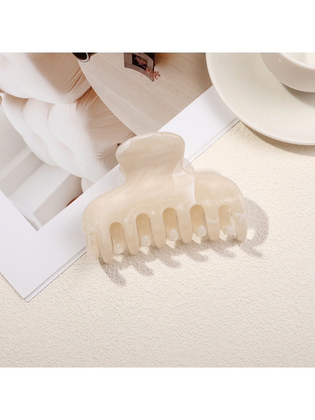 Beau - Glossy Marbled Pattern Hair Claw Clip
