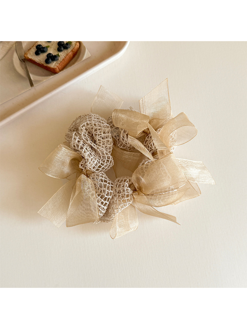Gifty - Bow Openwork Design Scrunchie