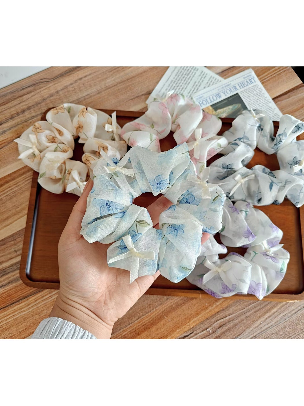 Gifty - Floral Bow Polyester Fabric Flower Scrunchie