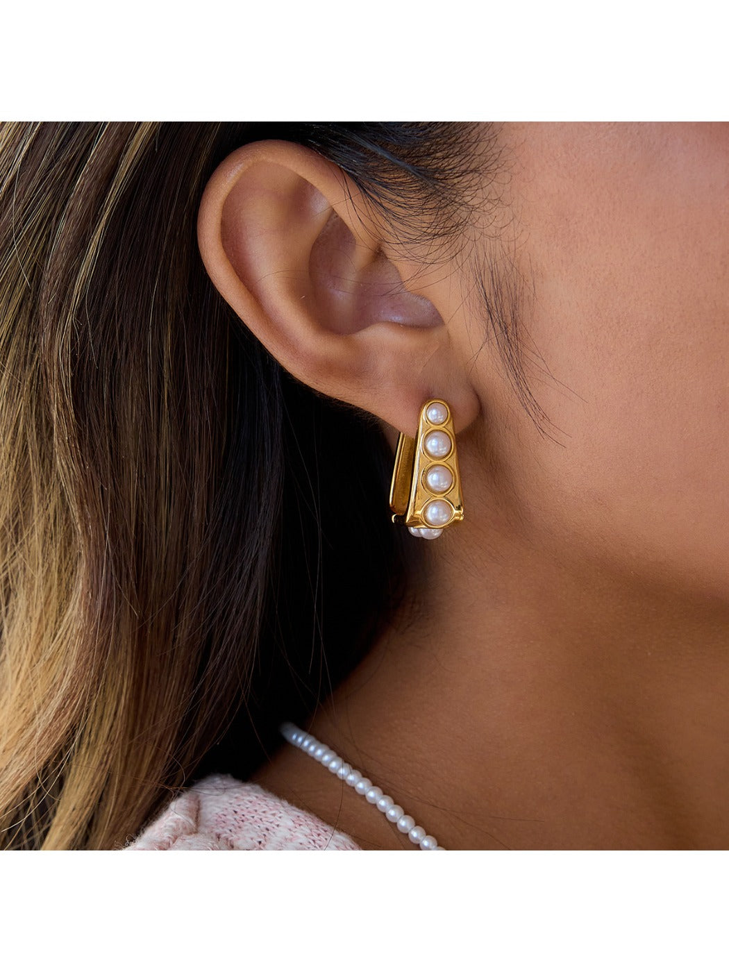 Earedge - U-Shaped Sweetheart Earrings