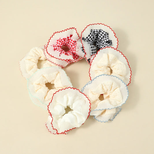 Gifty - Ruffled Lace Scrunchie