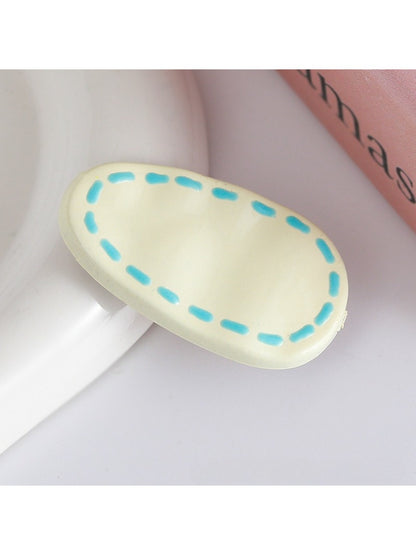 Beau - Spring Summer Oval Hair Clip
