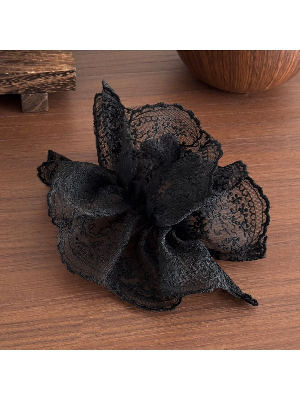 Gifty - Double Layer Lace Embroidered Scrunchie Elegant