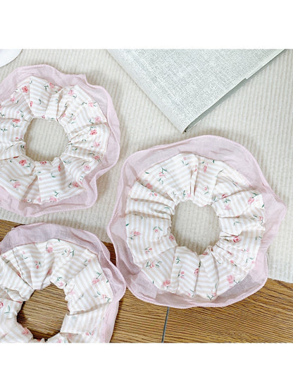 Gifty - Countryside Style Floral Hair Loop