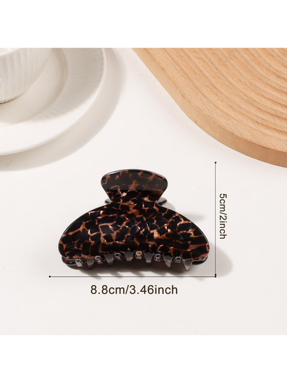 Beau - Retro Textured Geometric Hair Claw Clip