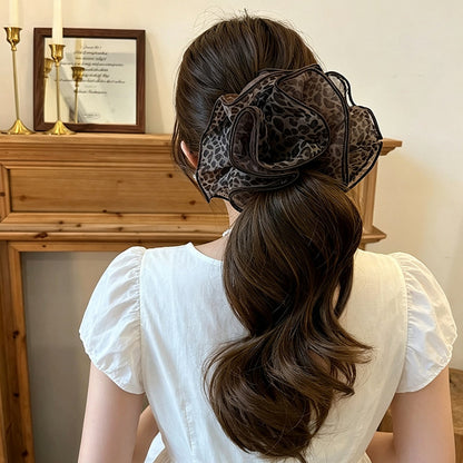 Gifty - Ruffled Leopard Print Polyester Scrunchie