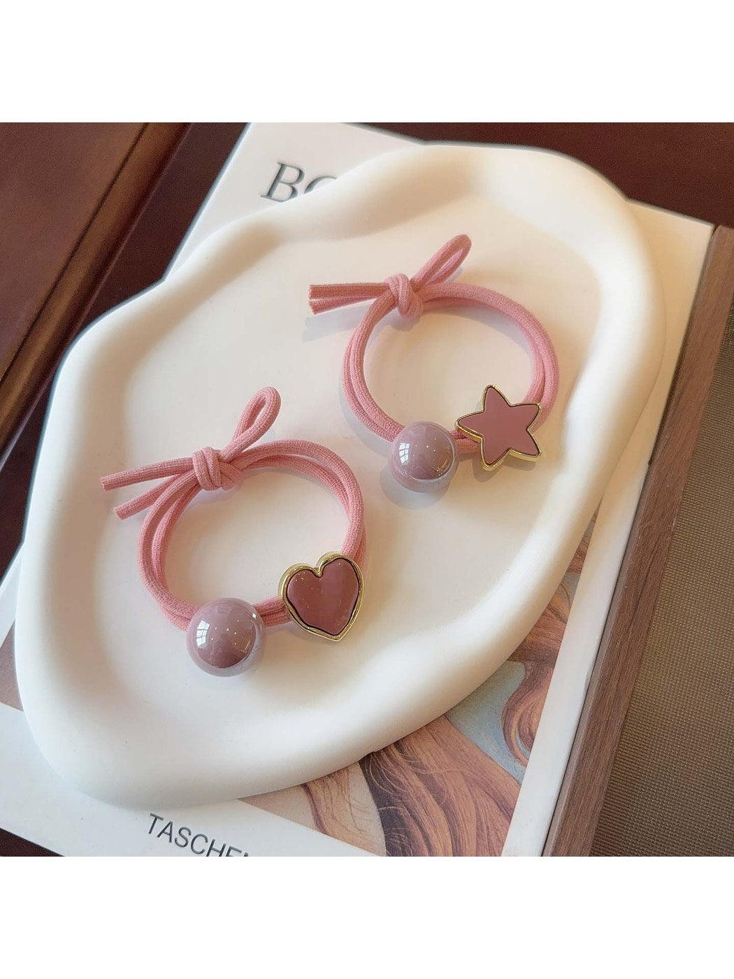 Gifty - Decorative Heart Design Elastic Hair Tie