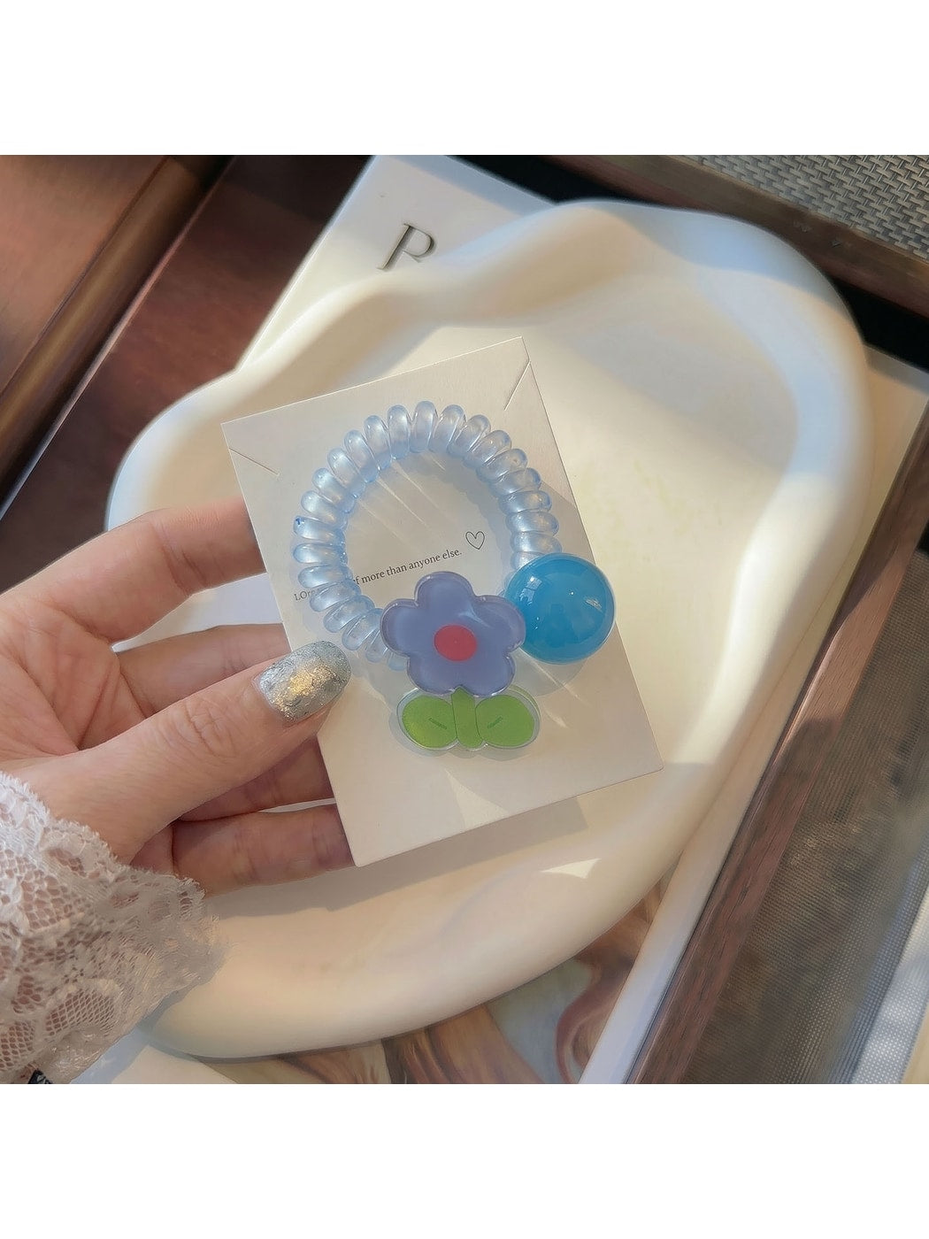 Gifty - Plastic Flower Bead Spiral Ponytail Hair Tie