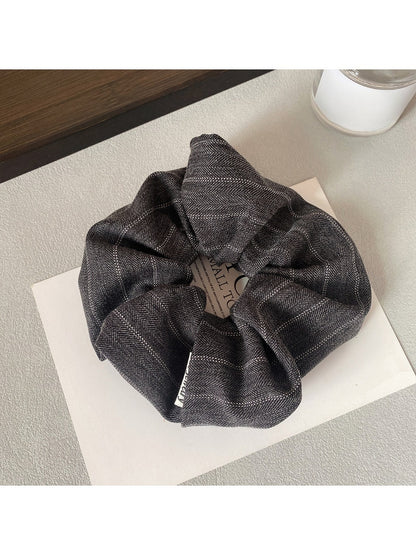 Gifty - Versatile Fabric Striped Scrunchie