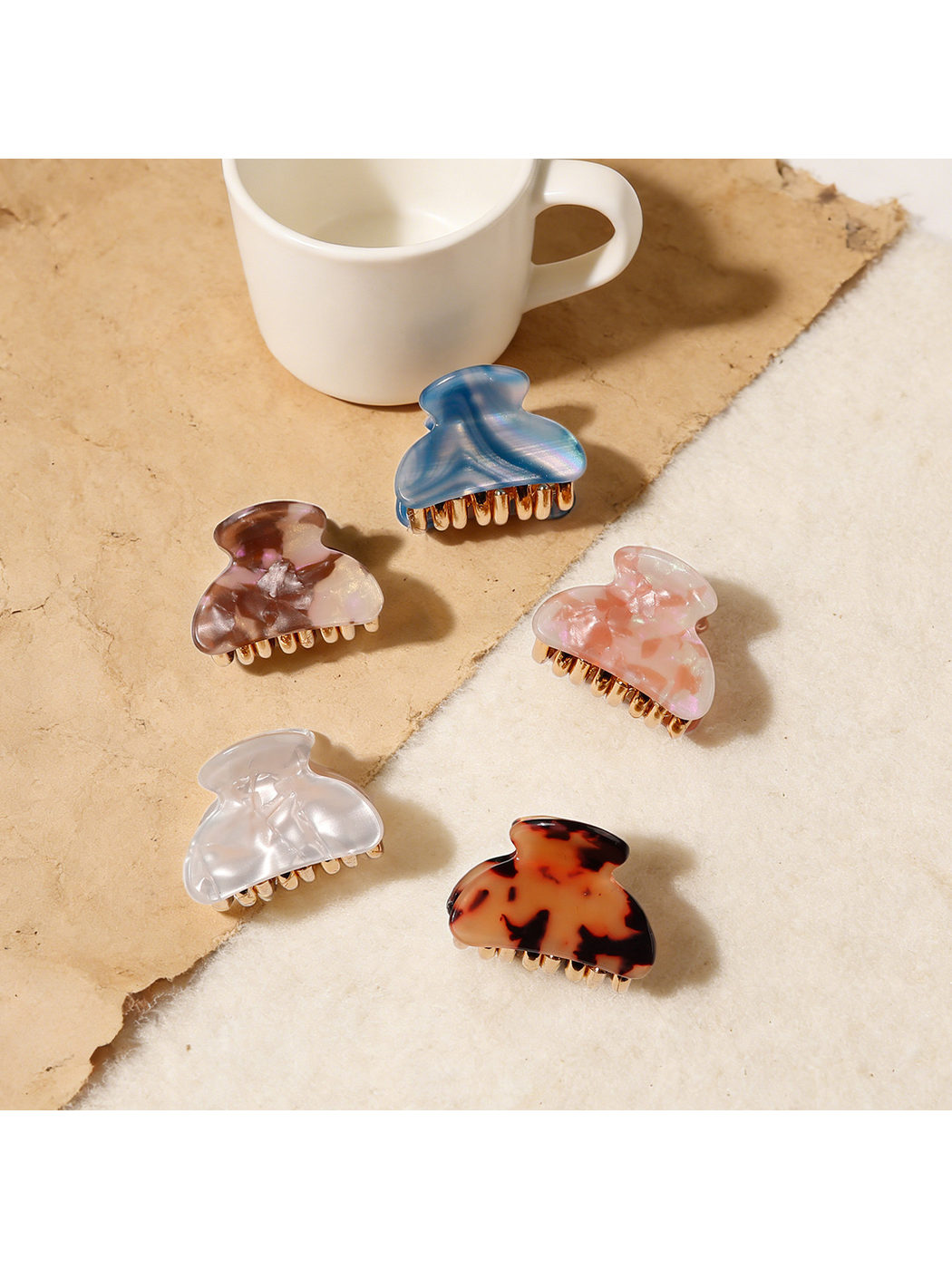Beau - Mini Textured PVC Vintage Style Claw Clip
