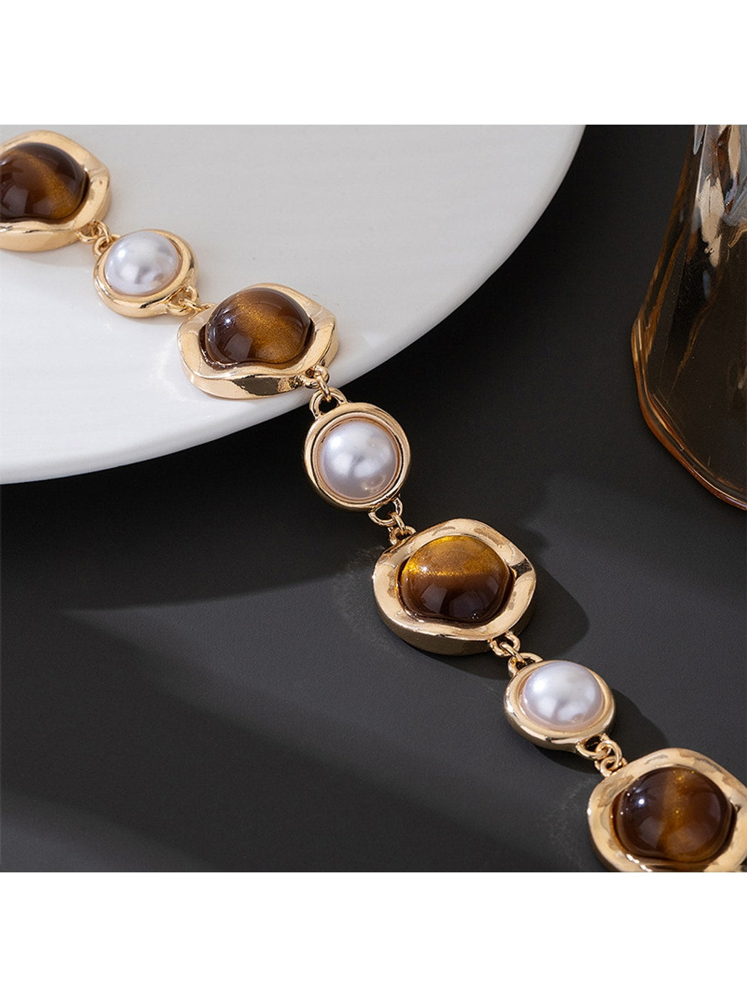 Lovra - Retro Oval and Round Link Dressy Alloy Bracelet