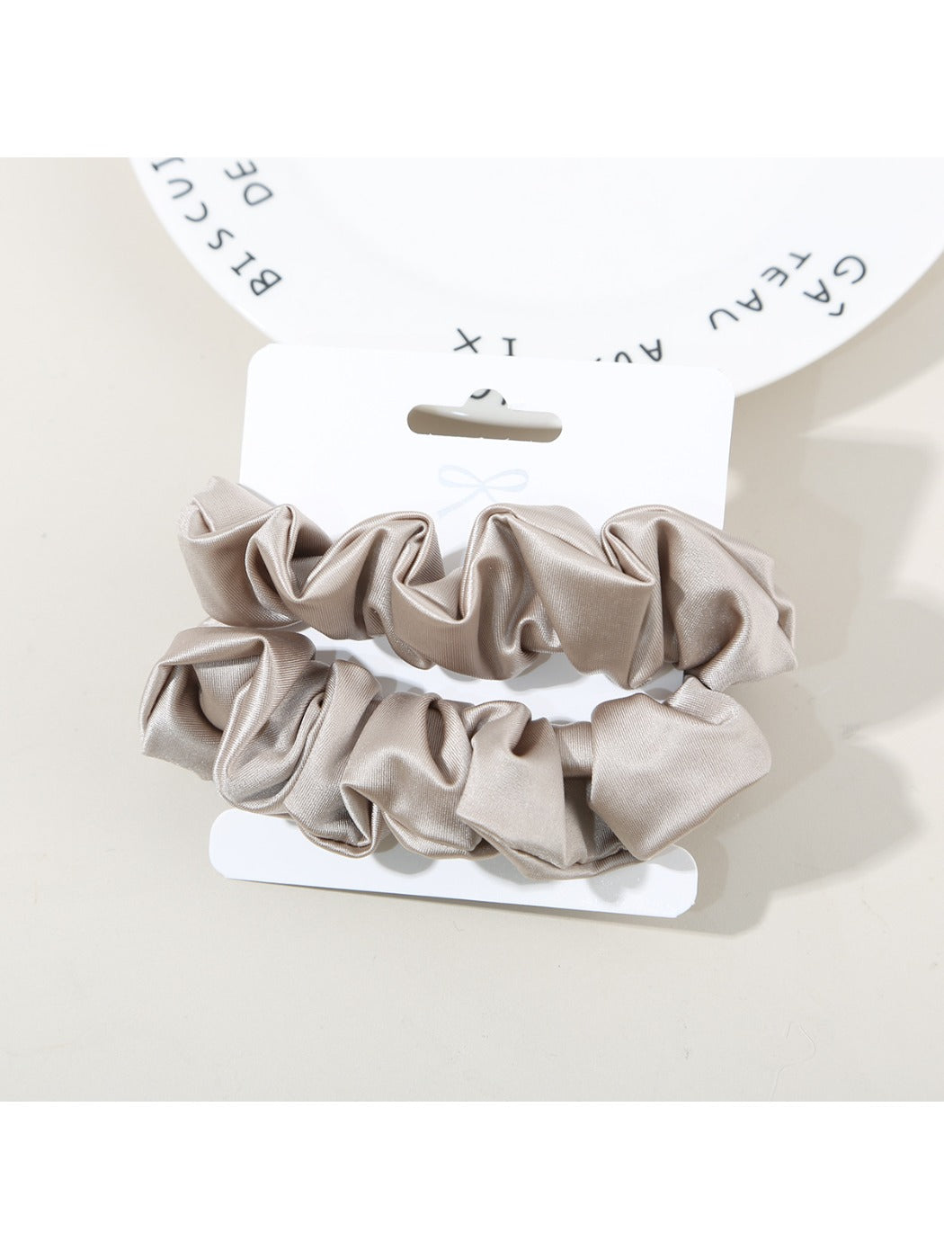 Gifty - Solid Color Ruffled Hair Ties Set