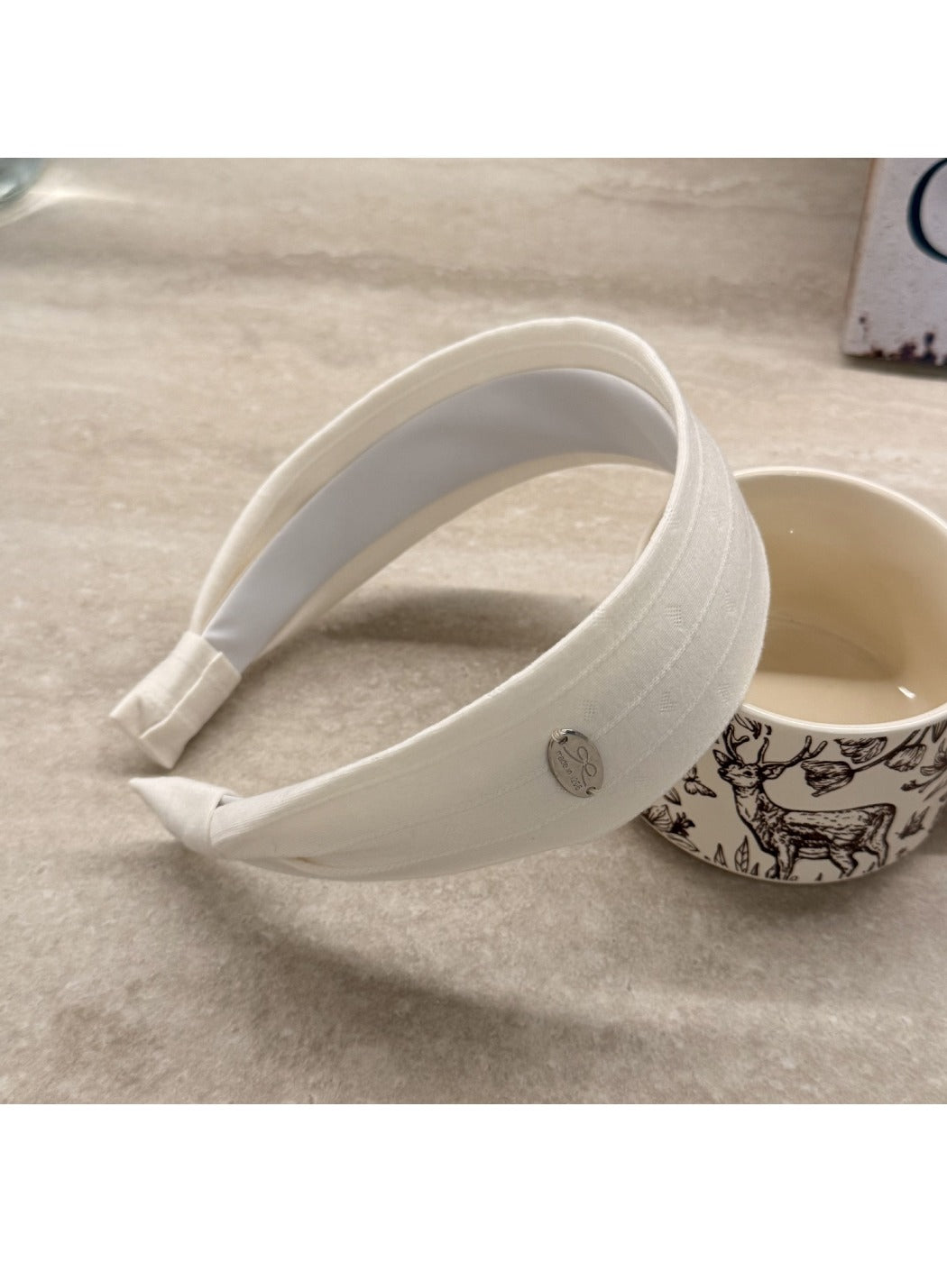 Gifty headband packaging with branding and product details
