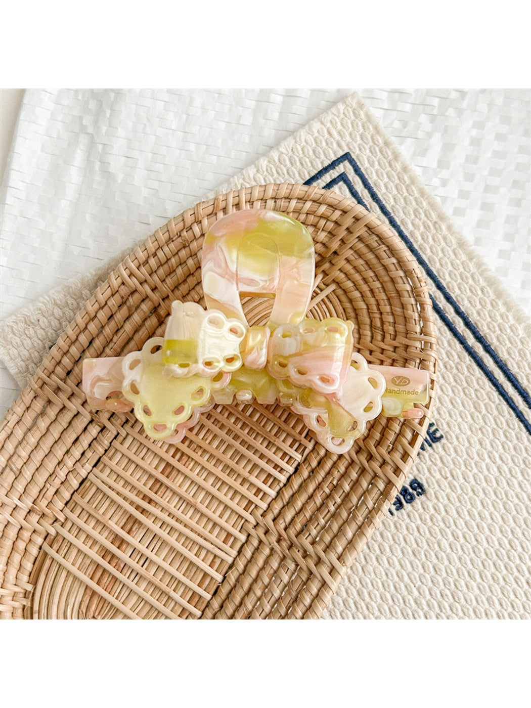 Beau - Decorative Bow Shape Acetate Alloy Claw Clip