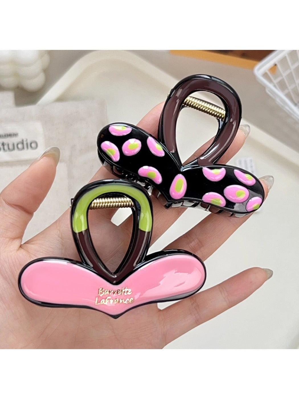 Beau - Heart Dot Hair Clip